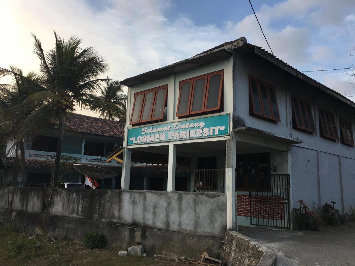 Losmen Parikesit Bantul Exterior photo